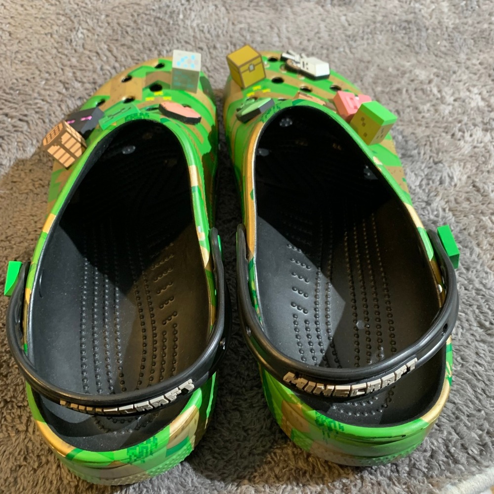Crocs Minecraft Classic Clog Green Gold Pixel Mens 13 Jibbitz Charms 208471-3TX - Picture 4 of 5